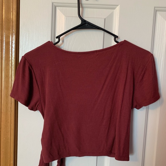 medium Active USA red crop top - Picture 3 of 3